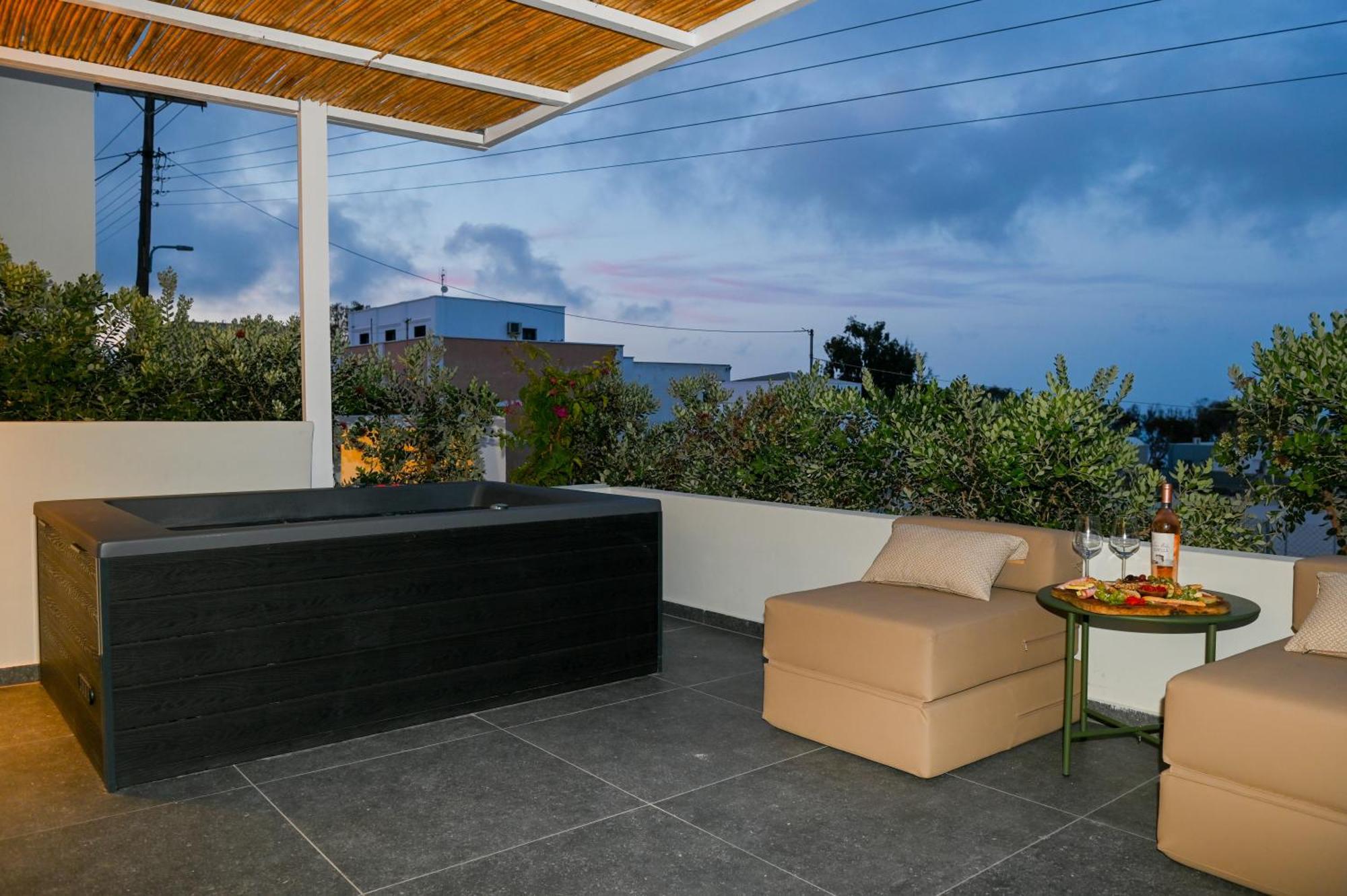 City Center Suites Fira  Exterior photo